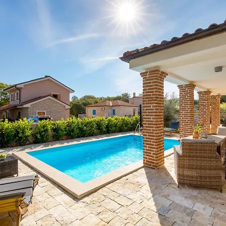 Romantische Mit Pool- Umgeben Von By Interhome 펜션 Sveti Anton (Krk)