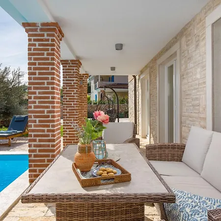 Romantische Mit Pool- Umgeben Von By Interhome Sveti Anton (Krk)