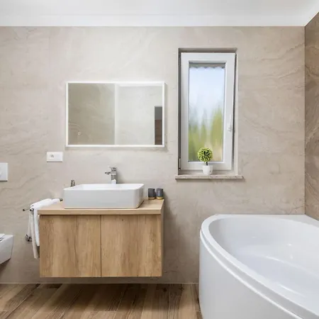 Romantische Mit Pool- Umgeben Von By Interhome *