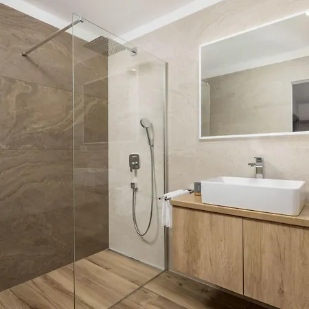 Romantische Mit Pool- Umgeben Von By Interhome 펜션