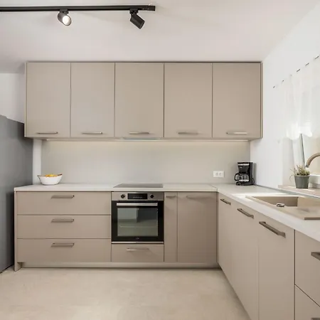 펜션 Romantische Mit Pool- Umgeben Von By Interhome Sveti Anton (Krk)