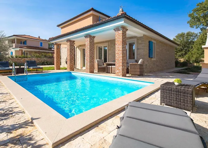 بيت للعطل Romantische Mit Pool- Umgeben Von By Interhome