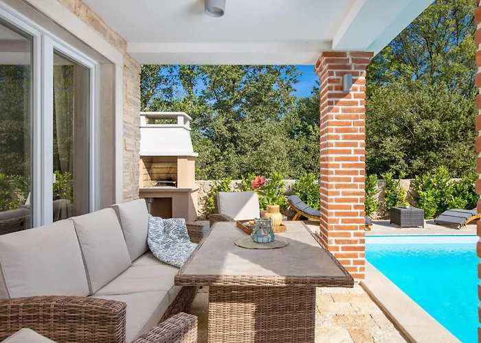 بيت للعطل Romantische Mit Pool- Umgeben Von By Interhome Sveti Anton (Krk)