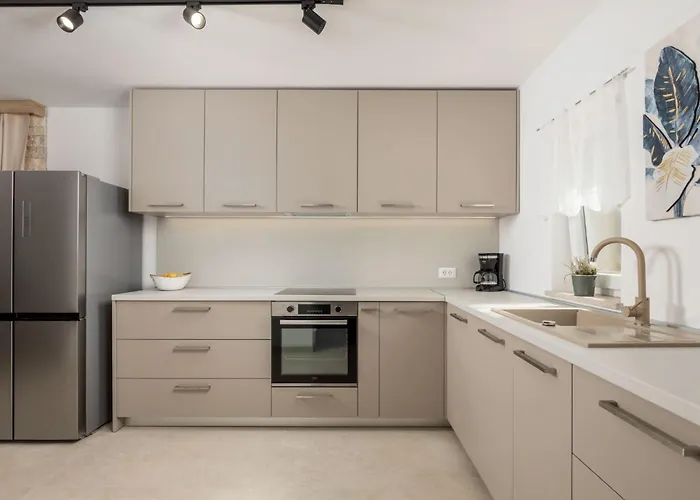 بيت للعطل Romantische Mit Pool- Umgeben Von By Interhome Sveti Anton (Krk)