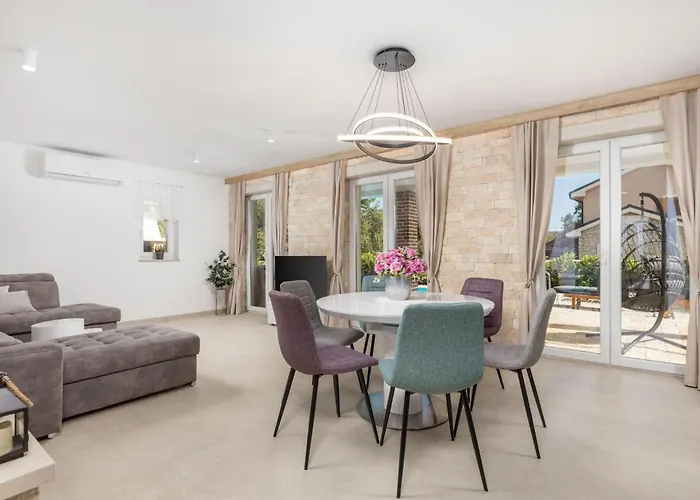 Romantische Mit Pool- Umgeben Von By Interhome Sveti Anton (Krk)