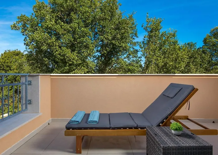 Holiday home Romantische Mit Pool- Umgeben Von By Interhome
