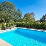 Romantische Mit Pool- Umgeben Von By Interhome Casa vacanze Sveti Anton (Krk)
