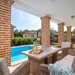 Casa vacanze Romantische Mit Pool- Umgeben Von By Interhome *