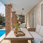 Romantische Mit Pool- Umgeben Von By Interhome Sveti Anton (Krk)
