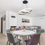 Casa vacanze Romantische Mit Pool- Umgeben Von By Interhome