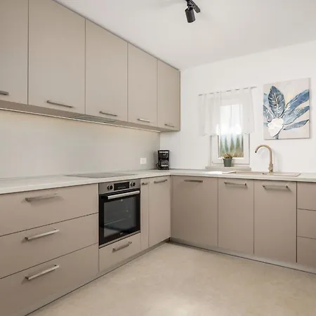Vakantiehuis Romantische Mit Pool- Umgeben Von By Interhome Sveti Anton (Krk)