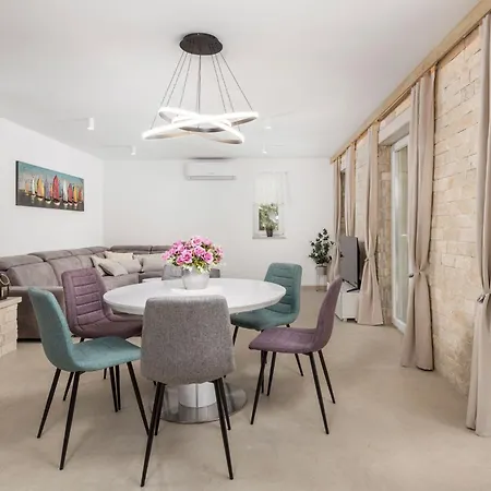 Romantische Mit Pool- Umgeben Von By Interhome Vakantiehuis